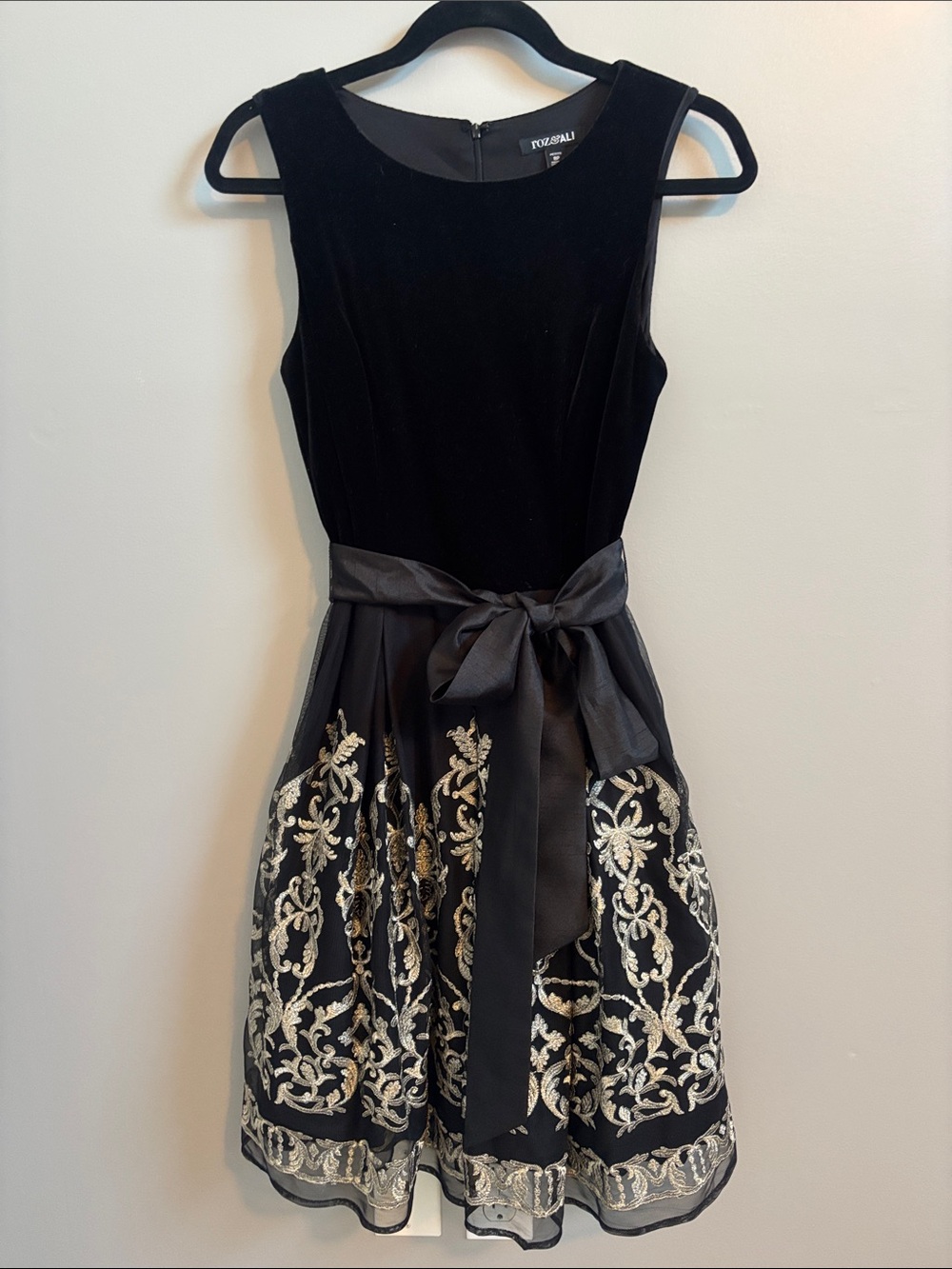 Roz & Ali Black Velvet Cocktail Dress Bodice with Gold Embroidered Skirt